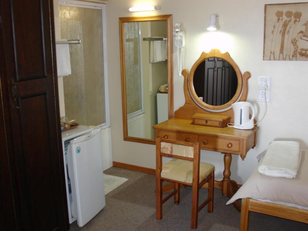 On The Bay Guesthouse Kruisfontein Δωμάτιο φωτογραφία
