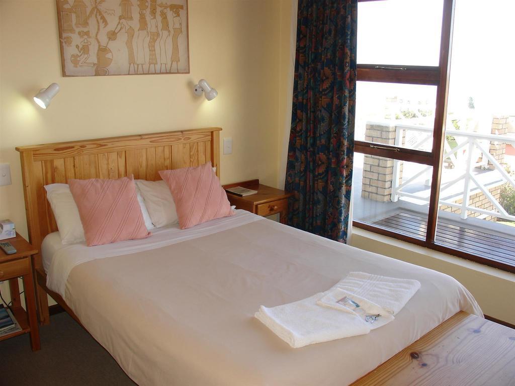 On The Bay Guesthouse Kruisfontein Δωμάτιο φωτογραφία