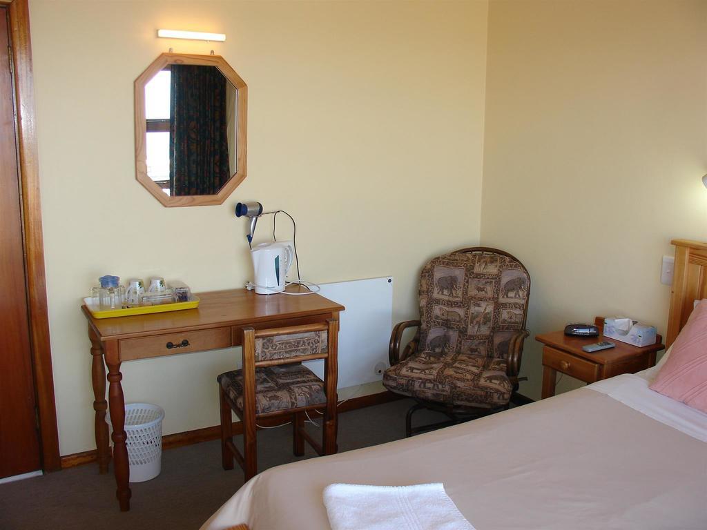 On The Bay Guesthouse Kruisfontein Δωμάτιο φωτογραφία